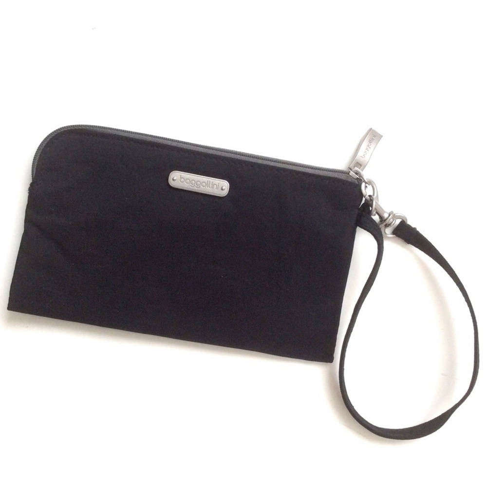 NWOT- Baggallini RFID Protection Wristlet